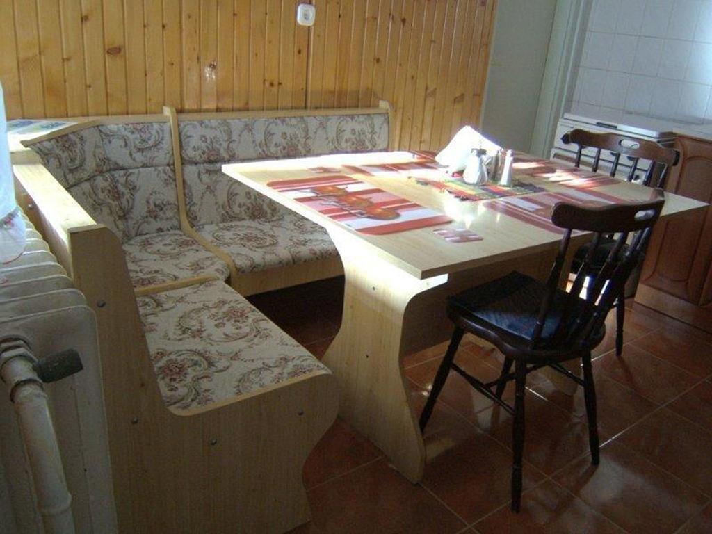 Pallosi Haz "A" Sarvar Bagian luar foto