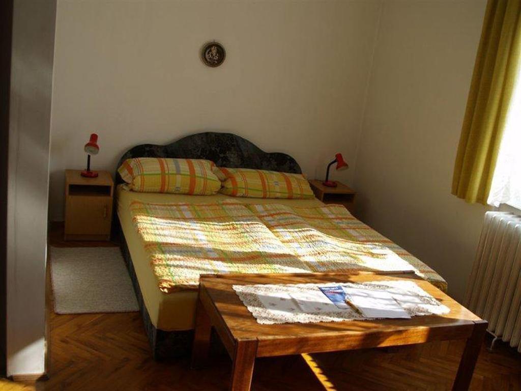 Pallosi Haz "A" Sarvar Bagian luar foto