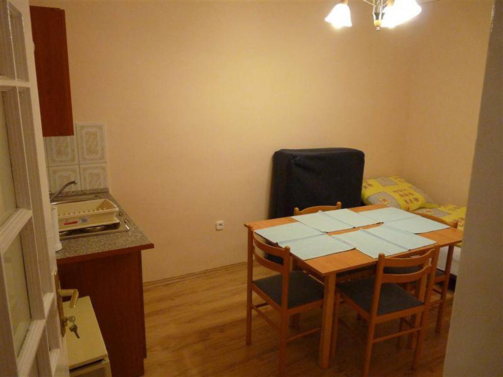 Pallosi Haz "A" Sarvar Bagian luar foto