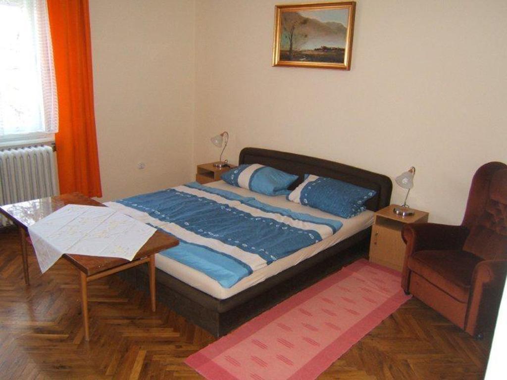 Pallosi Haz "A" Sarvar Bagian luar foto