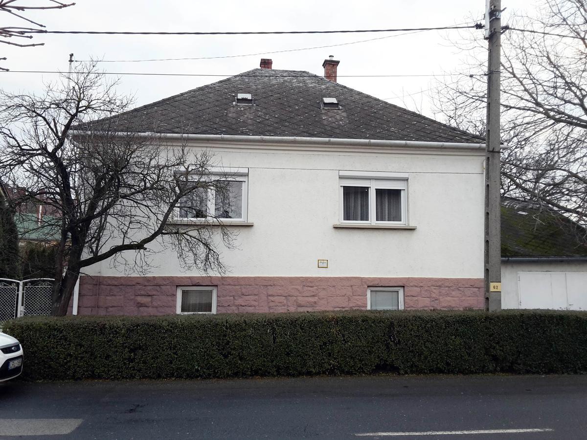 Pallosi Haz "A" Sarvar Bagian luar foto